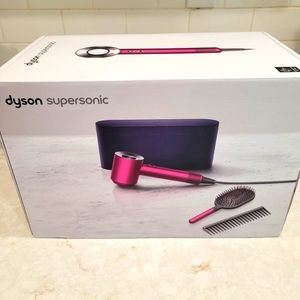 NEW IN BOX Dyson Supersonic™ Hair Dryer Limited Gift Edition in Fuchsia